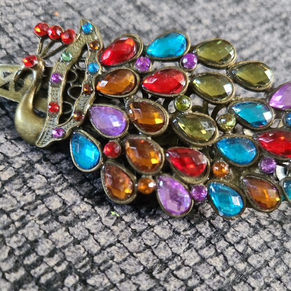 🌟 4/$20 NWOT Multicolor Peacock Hair Clip - Picture 2 of 3
